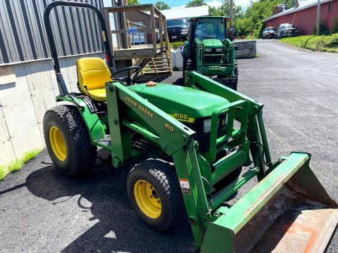 1999 John Deere 4100