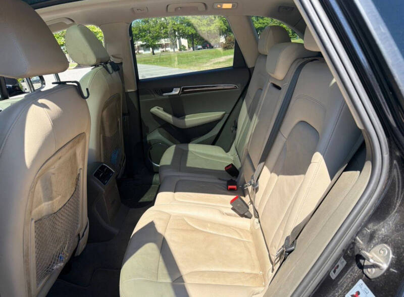 2012 Audi Q5 2.0T quattro Premium Plus