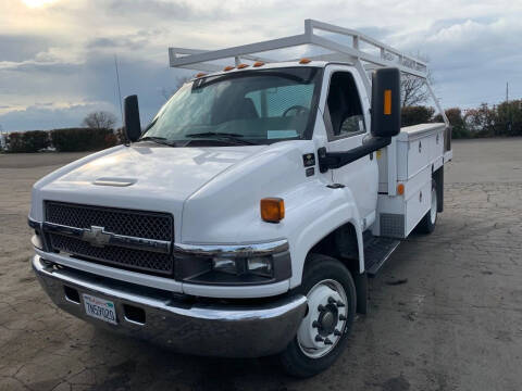 2004 Chevrolet C4500 for sale at DirtWorx Equipment - Trucks in Woodland WA