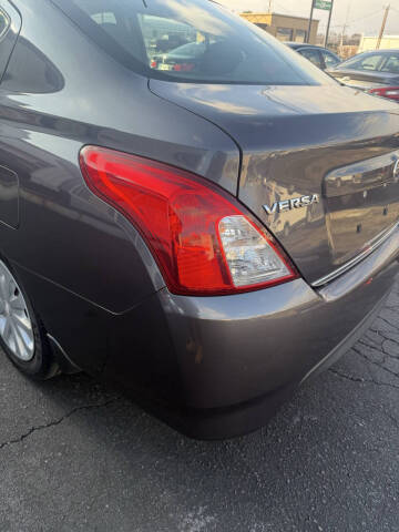 2015 Nissan Versa 1.6 S