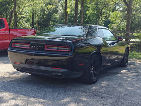2016 Dodge Challenger SXT Plus