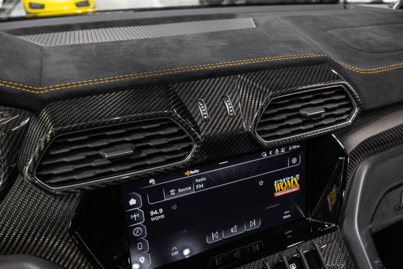 2023 Lamborghini Urus Performante