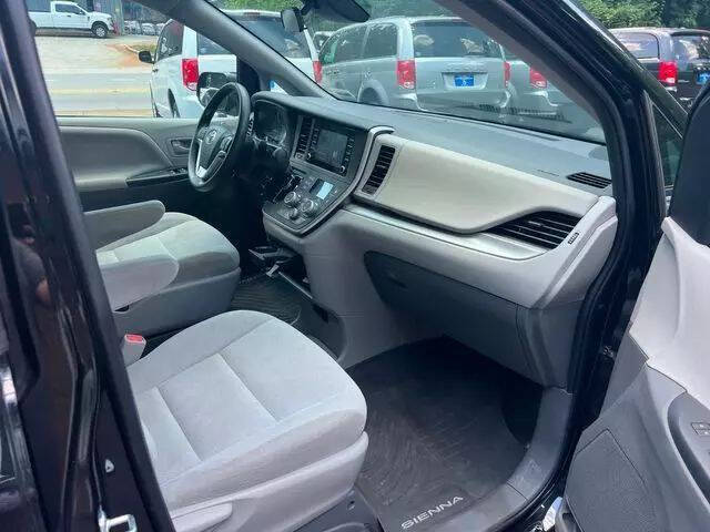 2020 Toyota Sienna L 7-Passenger