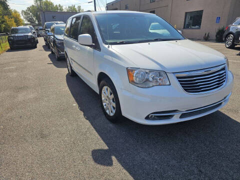 2016 Chrysler Town and Country Touring