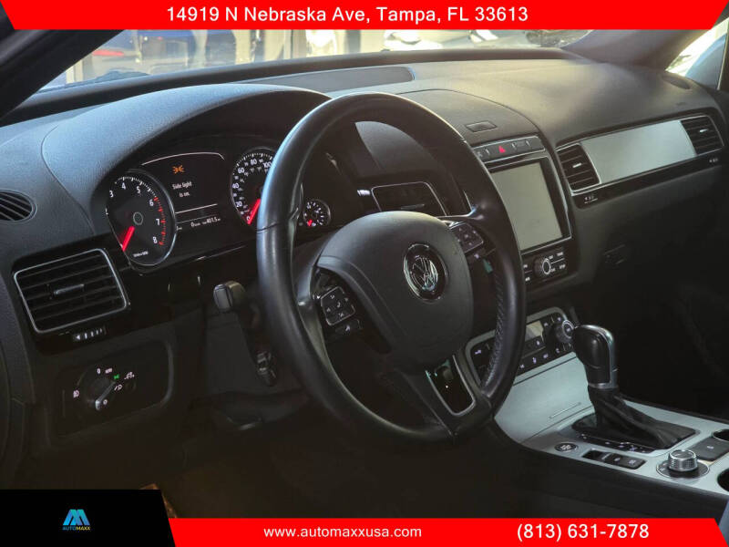 2017 Volkswagen Touareg V6 Wolfsburg