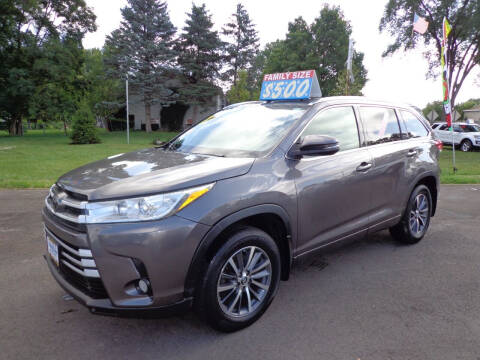 2017 Toyota Highlander for sale at North American Credit Inc. in Waukegan IL