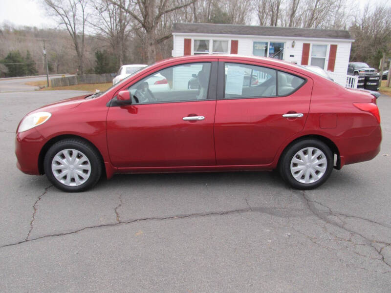 2012 Nissan Versa 1.6 SV