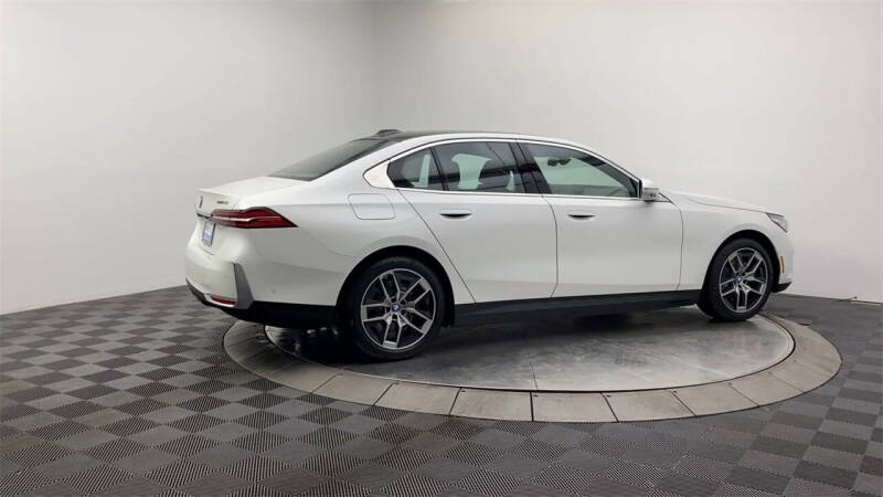 2024 BMW i5 eDrive40