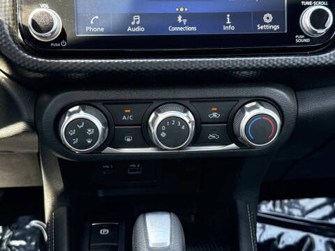 2023 Nissan Kicks SV