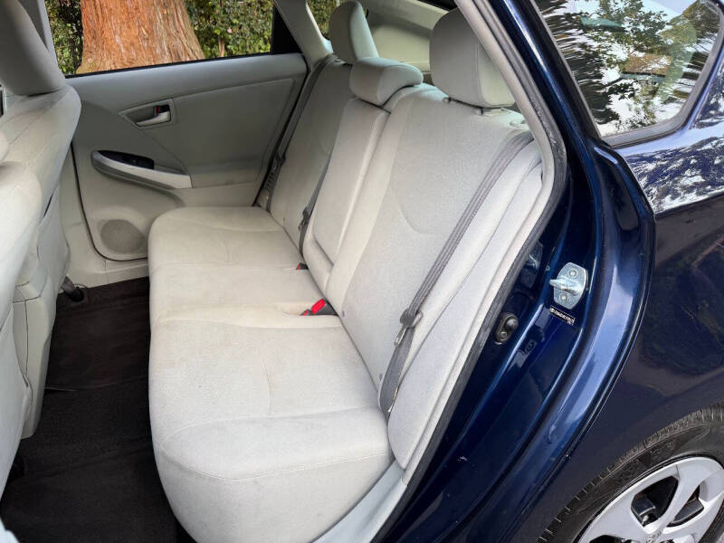 2012 Toyota Prius Two