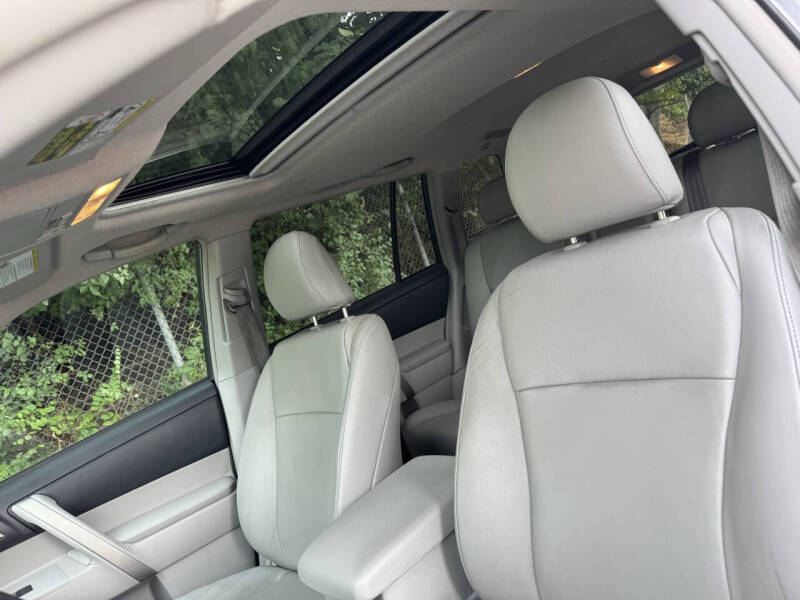 2013 Toyota Highlander SE