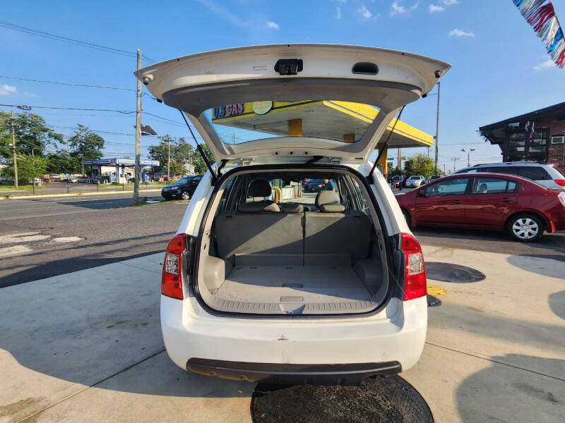 2007 Kia Rondo LX