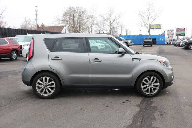 2017 Kia Soul +