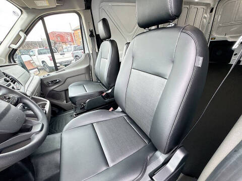 2025 Ford Transit 250