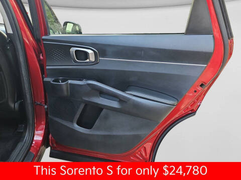 2022 Kia Sorento S
