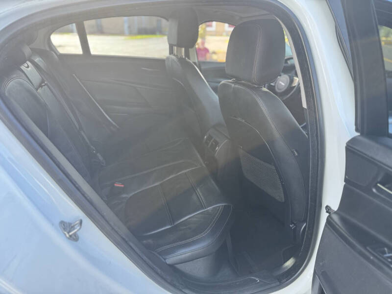 2018 Jaguar XE 25t Prestige