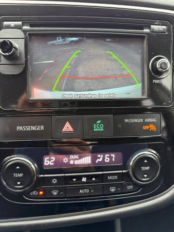 2015 Mitsubishi Outlander SE