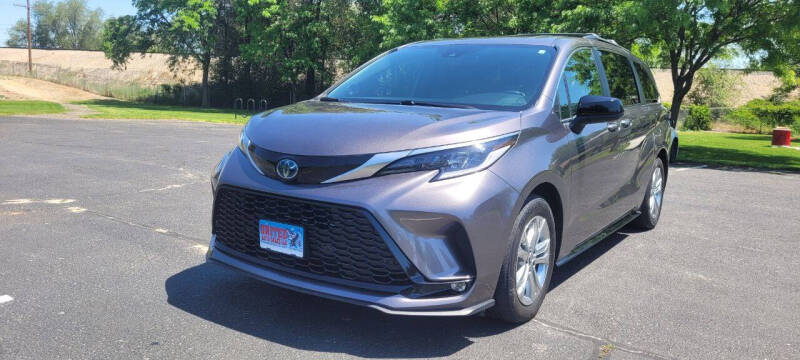 2022 Toyota Sienna XSE 7-Passenger