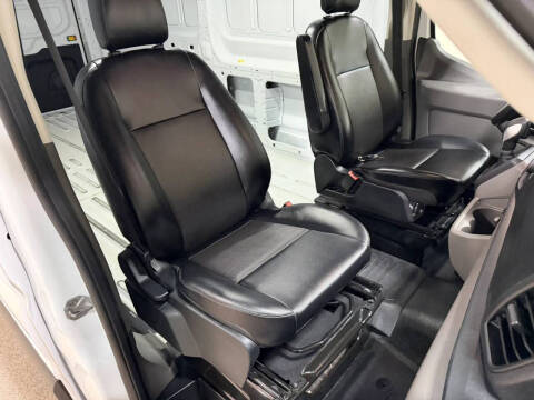 2025 Ford Transit 250