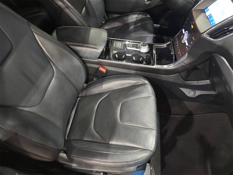 2020 Ford Edge Titanium