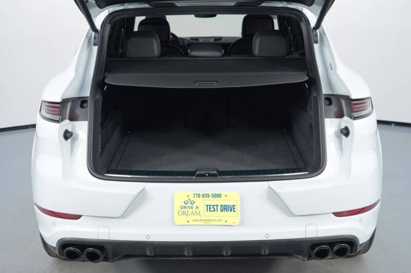2024 Porsche Cayenne S
