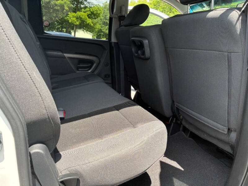 2015 Nissan Titan