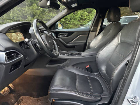 2017 Jaguar F-PACE 35t Prestige