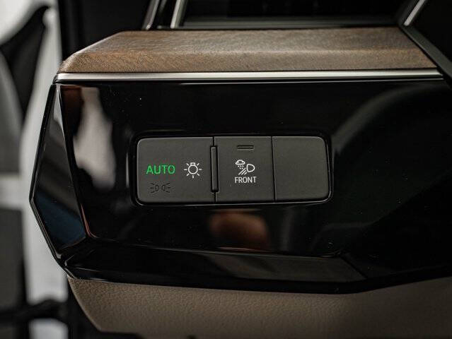 2021 Audi e-tron quattro Premium