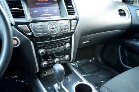 2019 Nissan Pathfinder S