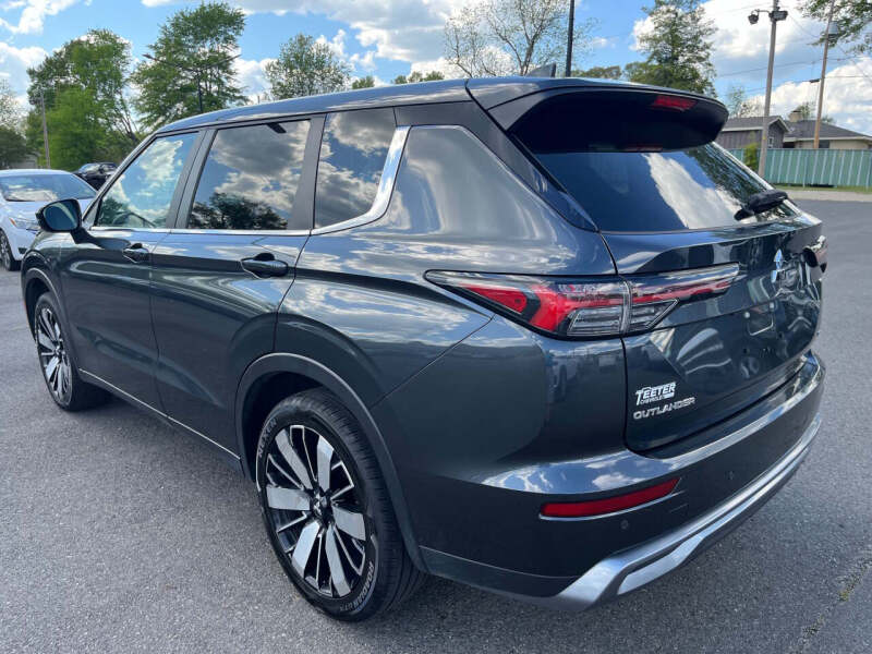2025 Mitsubishi Outlander SE