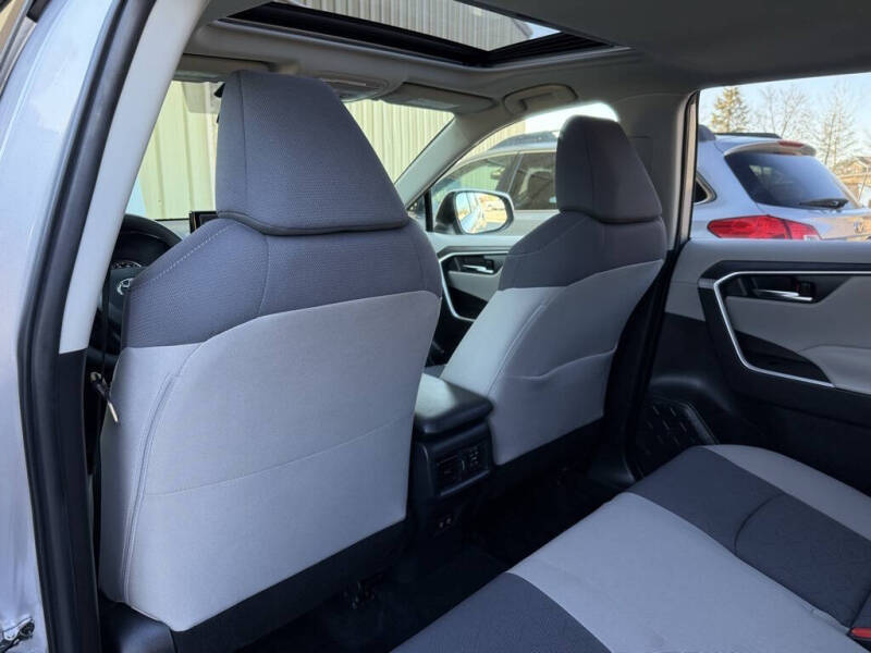 2020 Toyota RAV4 Hybrid XLE