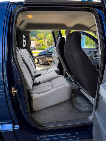 2006 Dodge Dakota ST