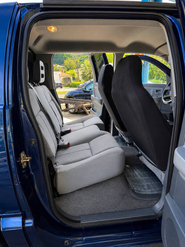 2006 Dodge Dakota ST