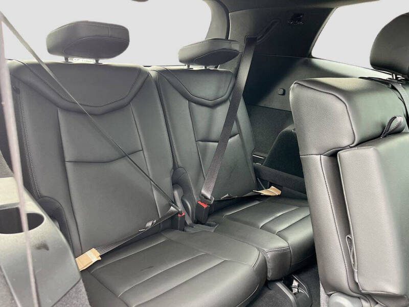 2025 Cadillac XT6 Luxury