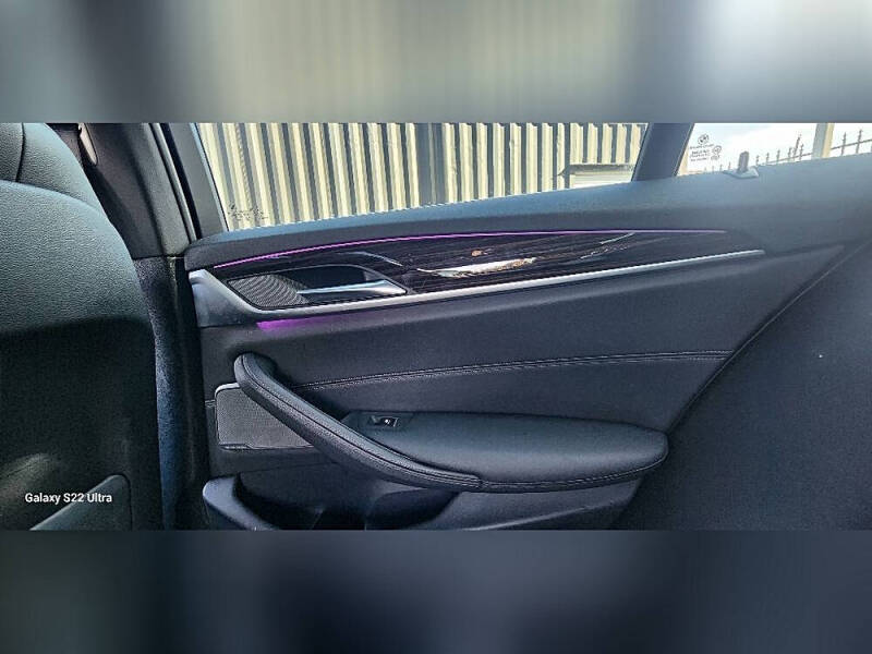 2021 BMW 5 Series 530i