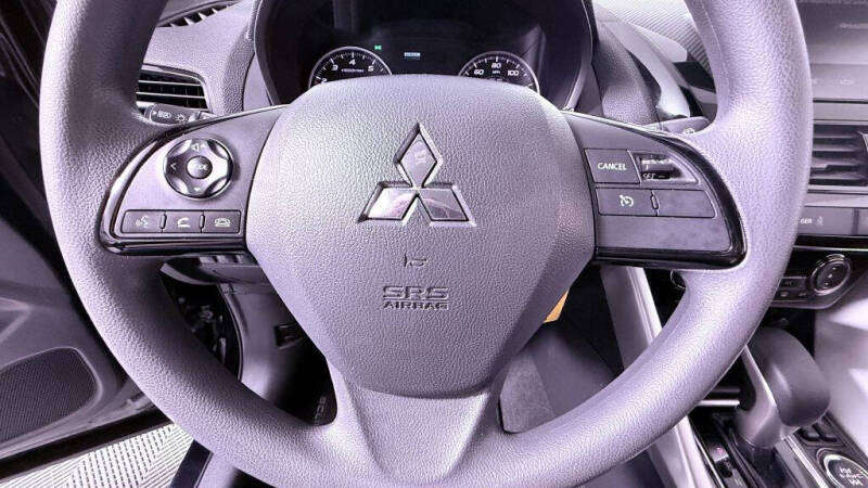 2022 Mitsubishi Eclipse Cross LE