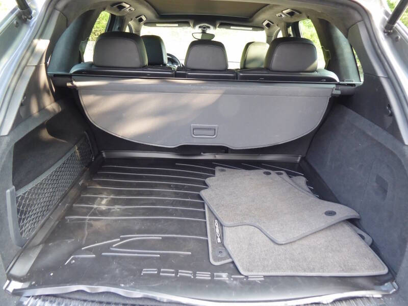 2014 Porsche Cayenne GTS