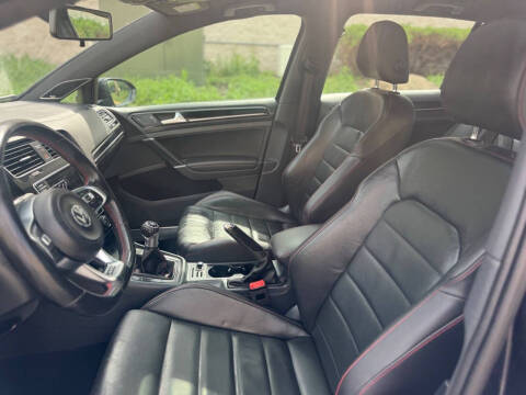 2016 Volkswagen Golf GTI SE