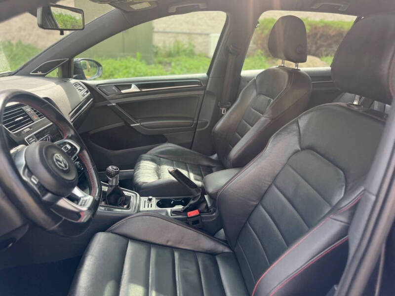2016 Volkswagen Golf GTI SE