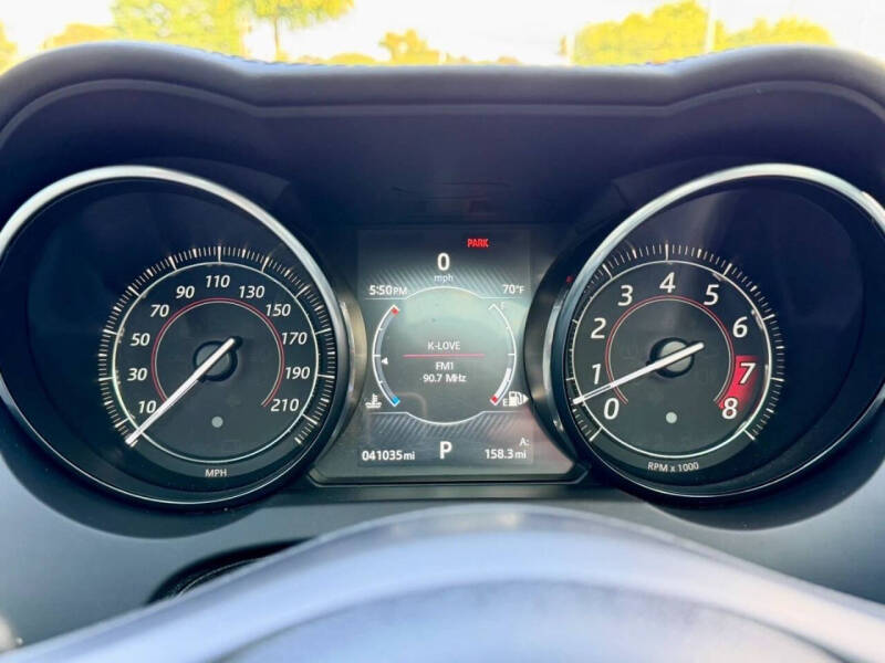 2017 Jaguar F-TYPE R
