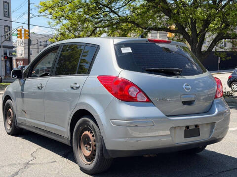 2011 Nissan Versa 1.8 S