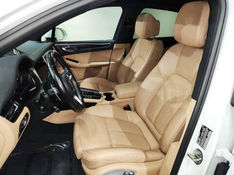 2020 Porsche Macan S
