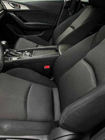 2017 Mazda MAZDA3 Sport