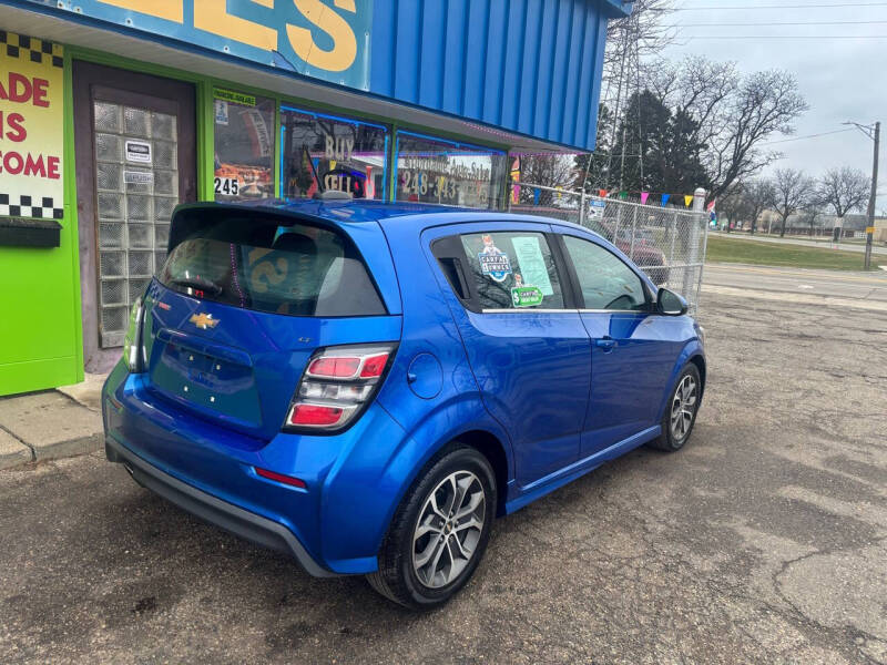 2017 Chevrolet Sonic LT photo 2