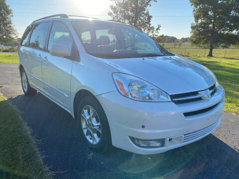 2004 Toyota Sienna for sale at Champion Motorcars in Springdale AR