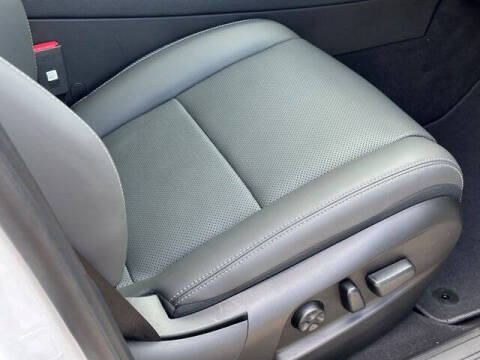 2025 VinFast VF8 Plus