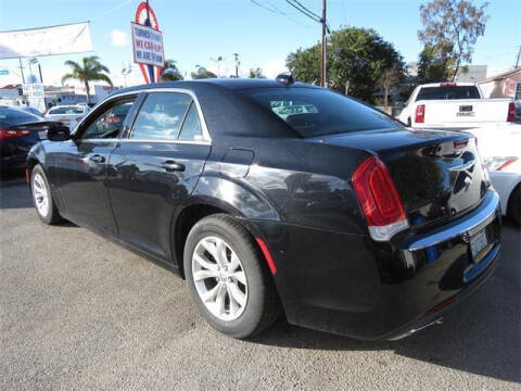 2016 Chrysler 300