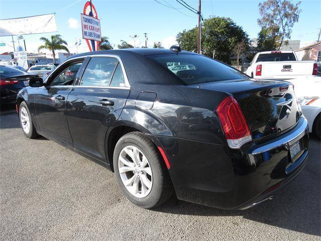 2016 Chrysler 300