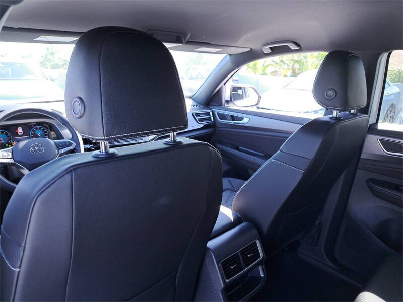 2026 Volkswagen Atlas Cross Sport SE