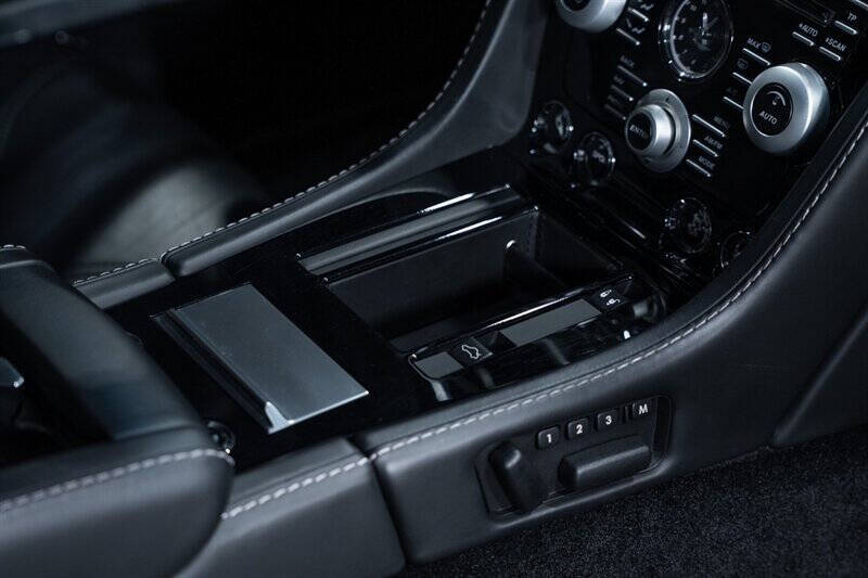 2010 Aston Martin DBS